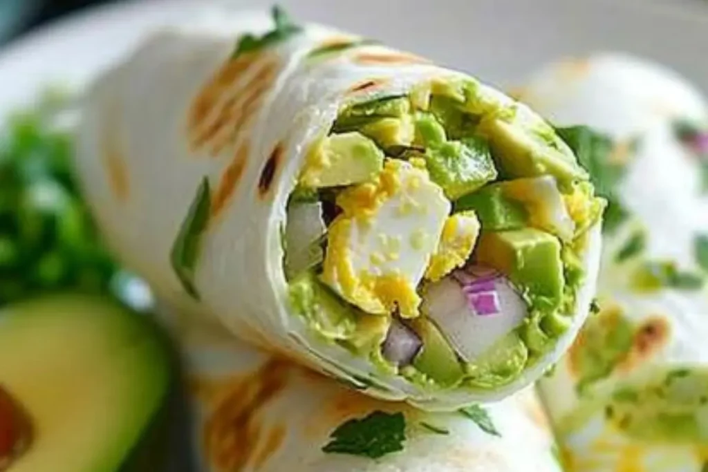 Wraps roulés à l’avocat et salade d’œufs